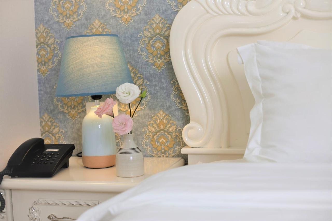 Phoenix Hotel Ha Long Esterno foto