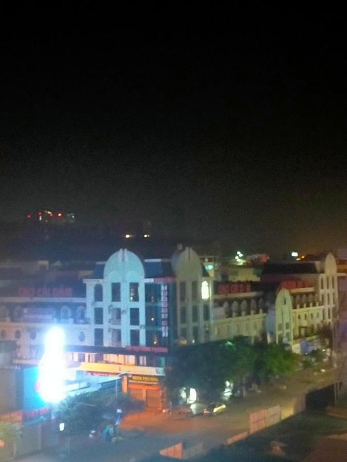 Phoenix Hotel Ha Long Esterno foto